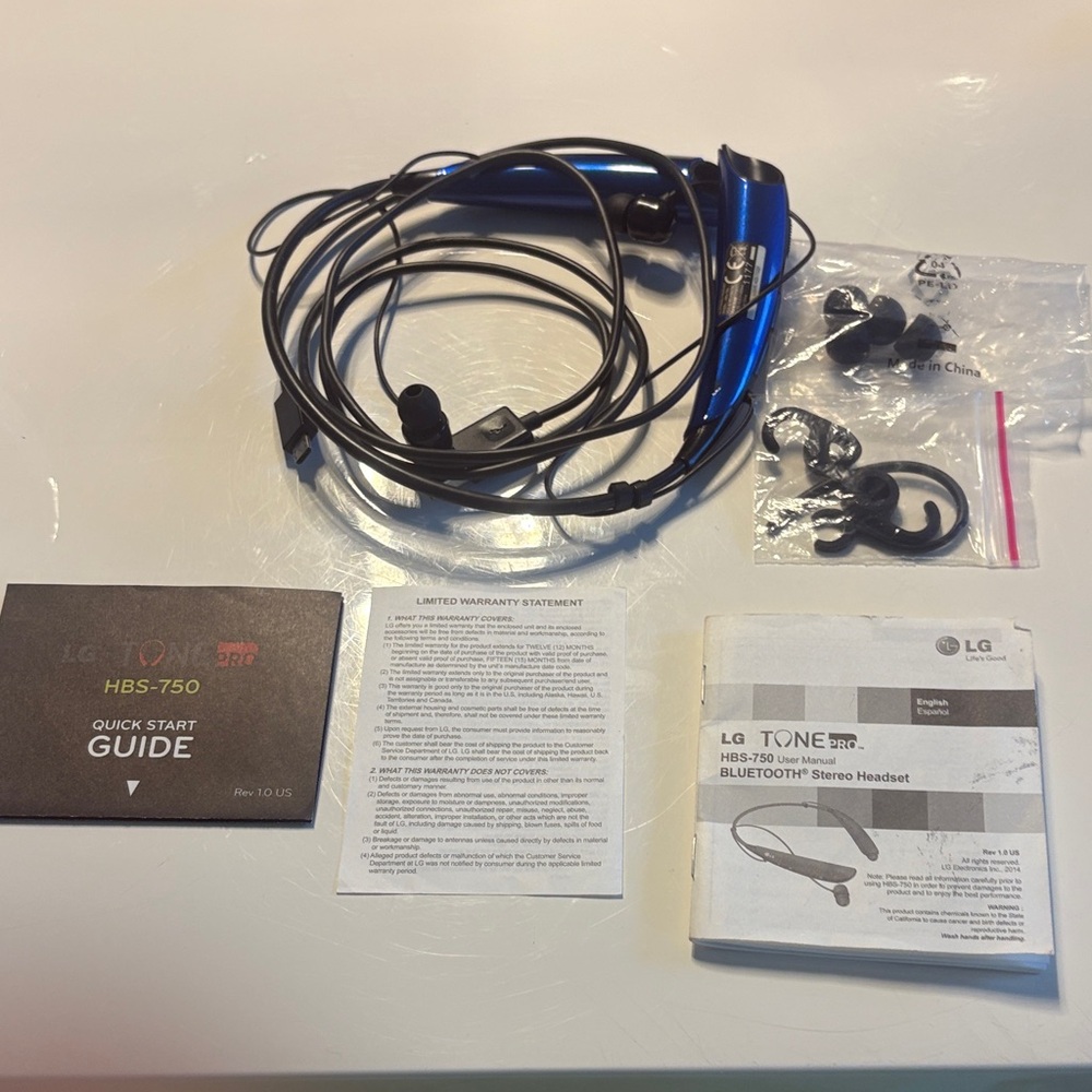 LG HBS-750 Bluetooth Headset - Black and Blue